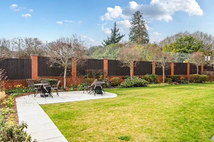 2 Bedroom Apartment For Sale In Western Avenue, Newbury, RG14