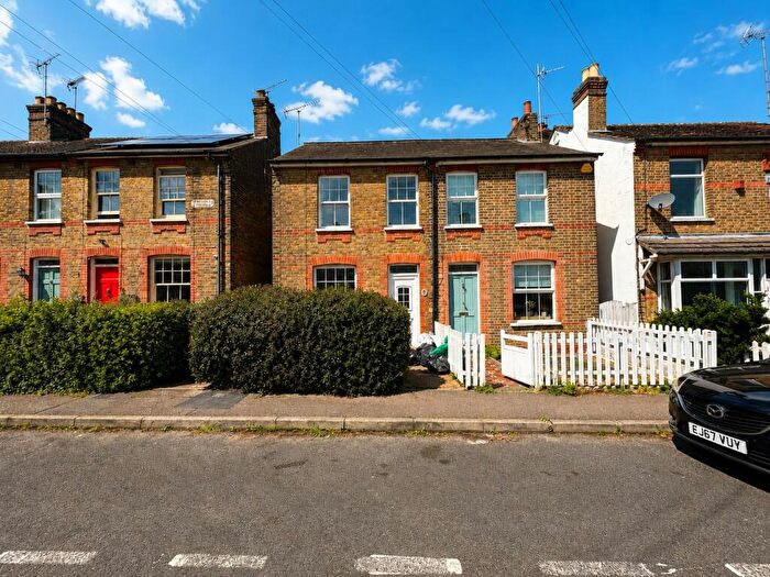 3 Bedroom Semi-Detached House To Rent In Upper Bridge Road, Chelmsford, CM2