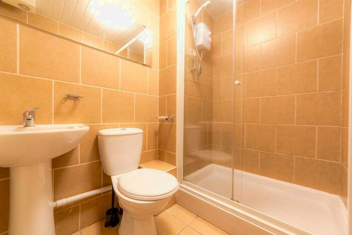 3 Bedroom Flat To Rent In &#;pppw, Helmsley Road, Sandyford, NE2