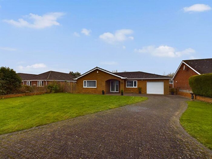 2 Bedroom Detached Bungalow For Sale In Saltfleet Road, Theddlethorpe, Mablethorpe, LN12