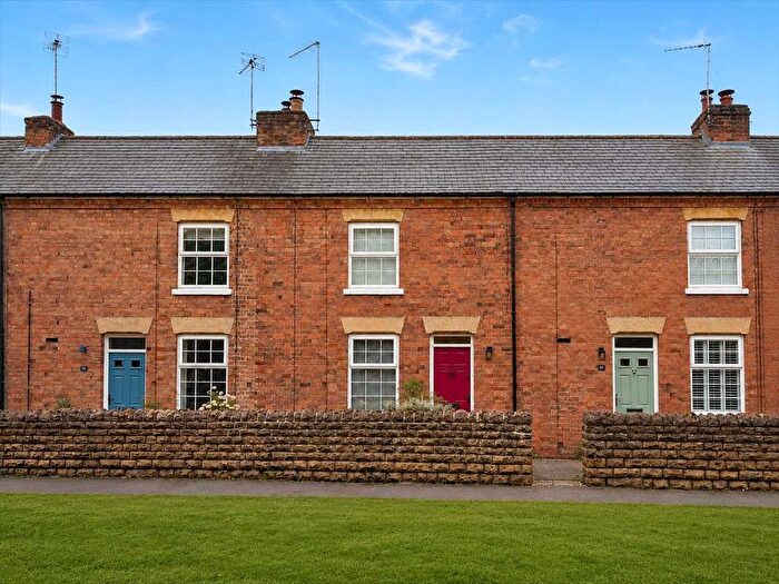 2 Bedroom Cottage For Sale In The Green, Ruddington, Nottingham, NG11