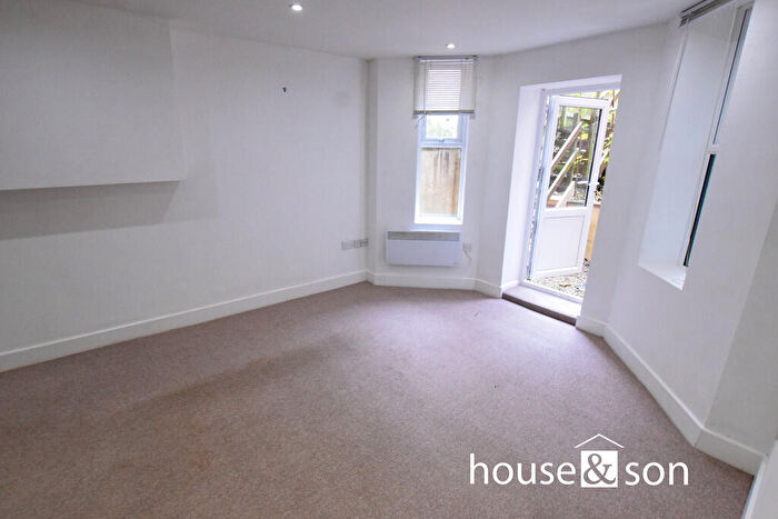 1 Bedroom Apartment For Sale In St Peters Road, Bournemouth, Dorset, BH1