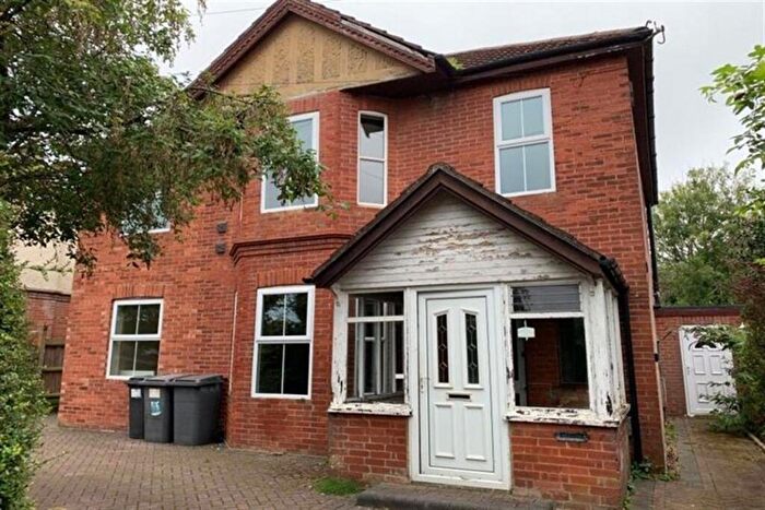 6 Bedroom House To Rent In Boundary Road, BH10