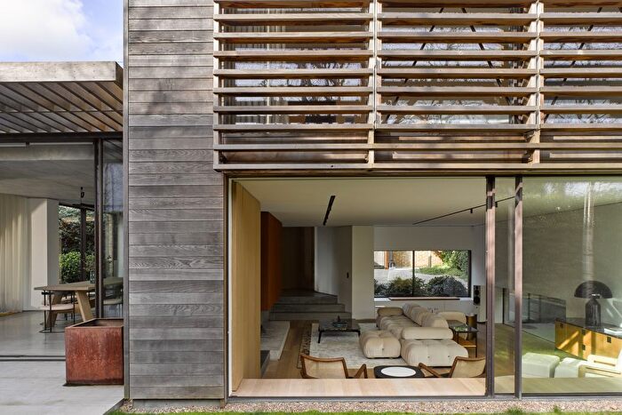 5 Bedroom Detached House For Sale In Highlever Road, London, W10