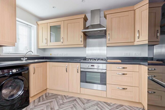 2 Bedroom Flat To Rent In Galingale View, ST5