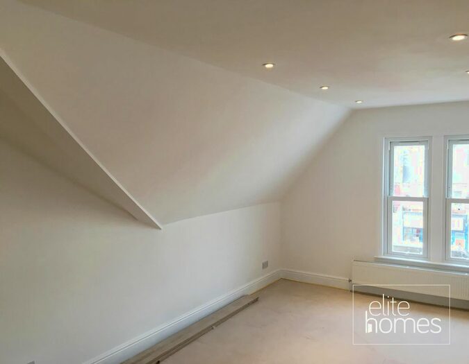 Studio To Rent In Green Lanes, London, N8