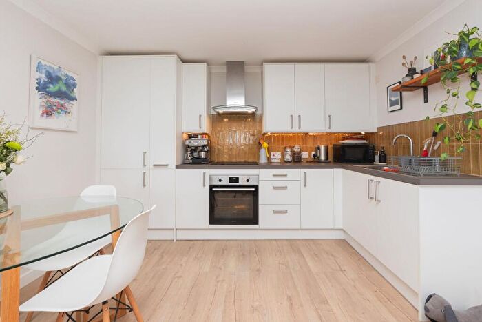 1 Bedroom Flat For Sale In Goodeve Park, Hazelwood Road, Sneyd Park, BS9
