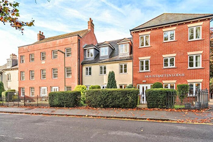 1 Bedroom Retirement Property To Rent In Mountbatten Lodge, Farnham, GU9