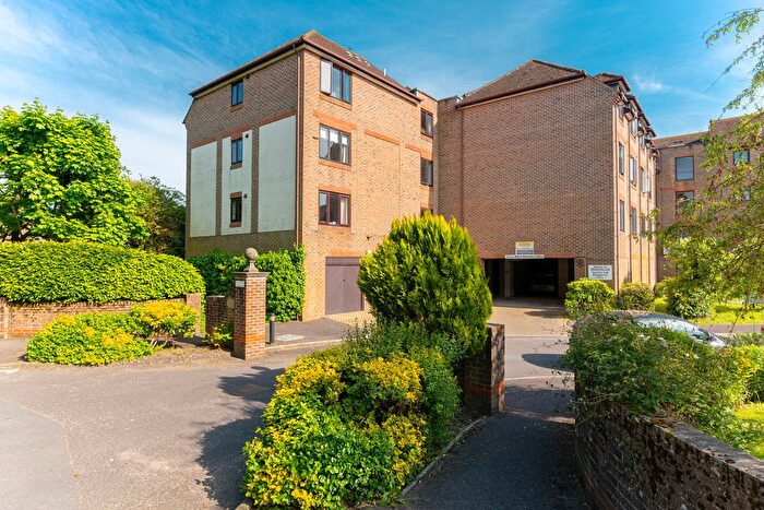 2 Bedroom Flat To Rent In Riverside Court, Pulborough, RH20