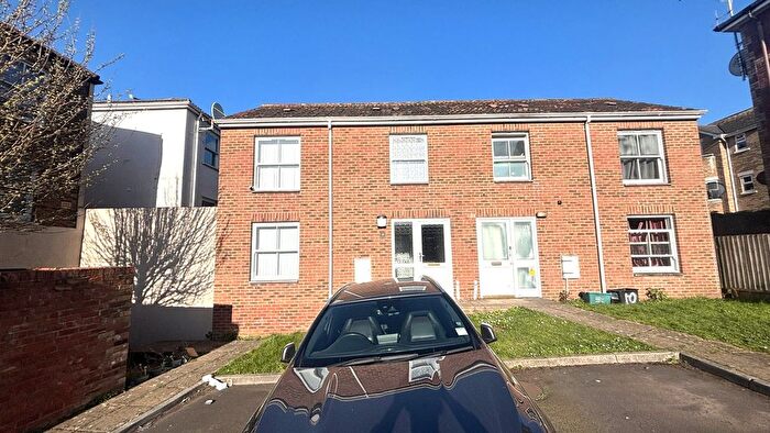 2 Bedroom Terraced House To Rent In East Reach, Taunton, TA1