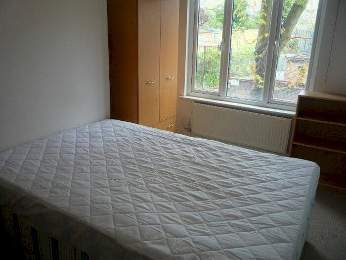 Studio To Rent In Agincourt Road, Hampstead NW3