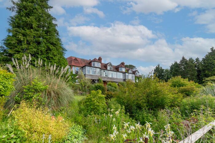 Detached House For Sale In Mayfield Lane, Wadhurst, TN5