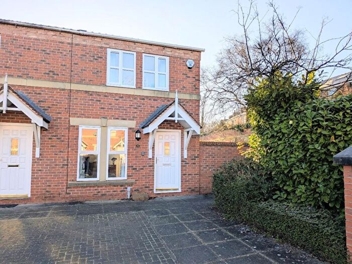 2 Bedroom Terraced House For Sale In St. Pauls Mews, York, YO24