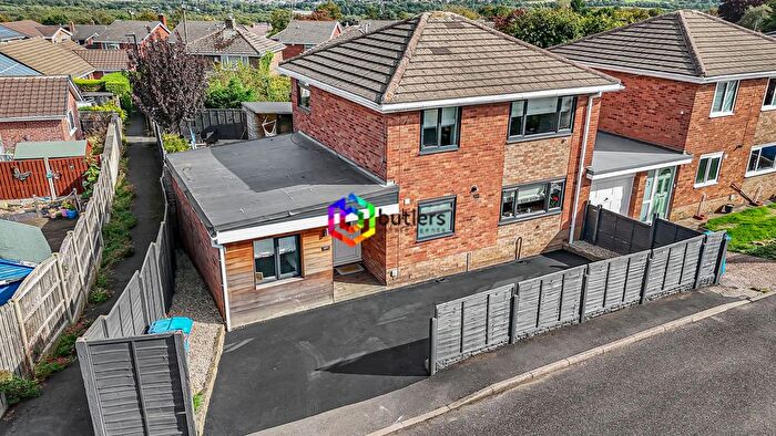 3 Bedroom Detached House For Sale In Ennerdale Avenue, Halfway, S20