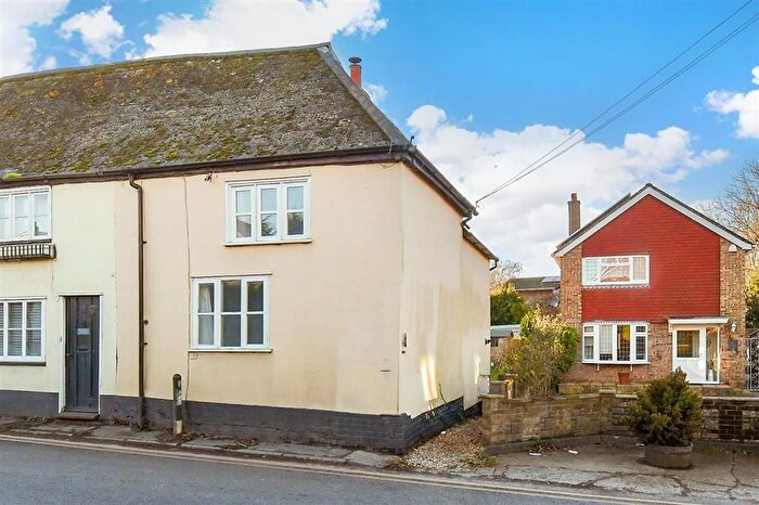 2 Bedroom End Of Terrace House For Sale In High Street, Wingham, Canterbury, Kent, CT3