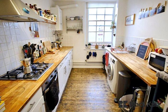 1 Bedroom Flat To Rent In Rodney Road, Elephant And Castle, SE17