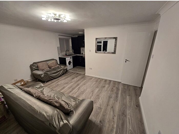 2 Bedroom Flat To Rent In Mitchell Walk, Beckton, London, E6