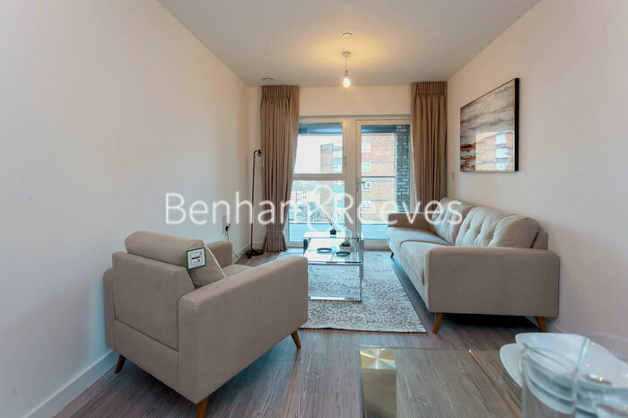 1 Bedroom Apartment To Rent In Shipbuilding Way, Upton Gardens, E13