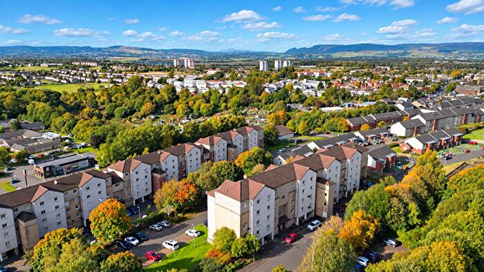 2 Bedroom Maisonette For Sale In Lenzie Place, Springburn, Glasgow, G21