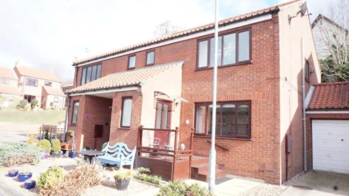 1 Bedroom Flat To Rent In Flat Raikes Court, Welton, HU15