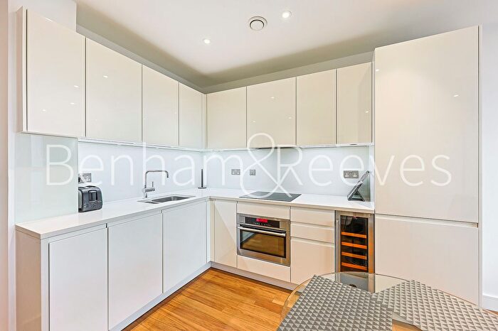 Studio To Rent In Bach House, Nine Elms, SW8