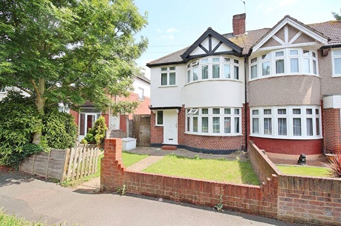3 Bedroom Semi Detached House To Rent In Riverside Walk, Isleworth, TW7