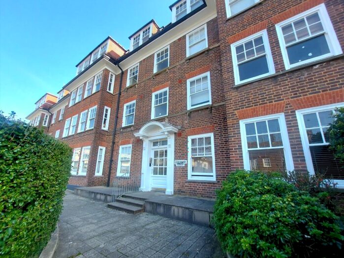 2 Bedroom Apartment To Rent In Rochester Close, BN3