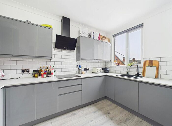 2 Bedroom Apartment To Rent In Pennington Street, Woodhouse, Leeds, LS6