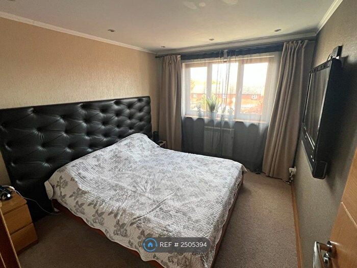 2 Bedroom Flat To Rent In Boultwood Road, London, E6