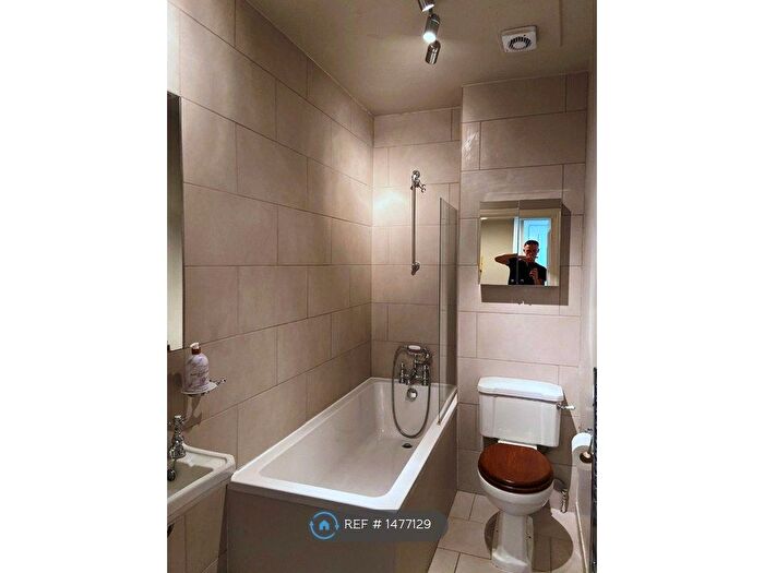 1 Bedroom Flat To Rent In Denver Road, London, N16