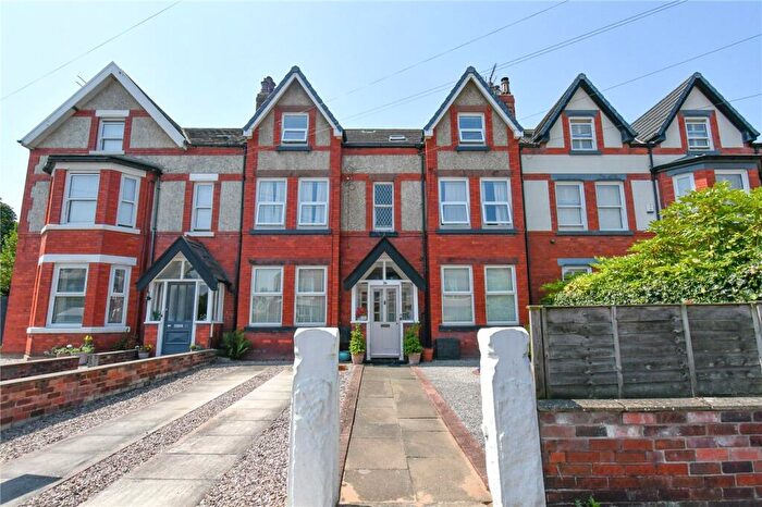 3 Bedroom Flat For Sale In Cable Road, Hoylake, Wirral, CH47