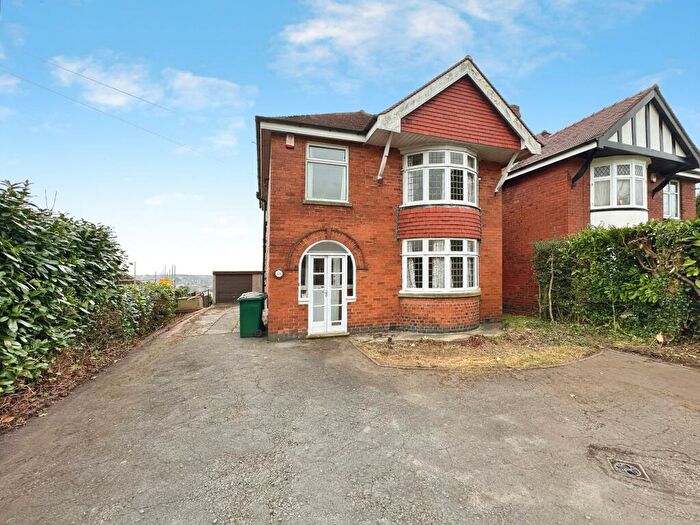 3 Bedroom Detached House For Sale In Burton Road, Midway, Swadlincote, Derbyshire, DE11