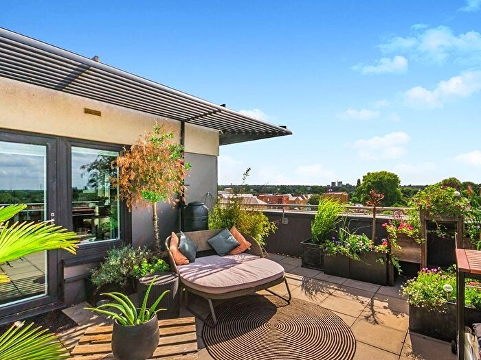 2 Bedroom Flat To Rent In Saxon House, London Road, Wallington, London, SM6