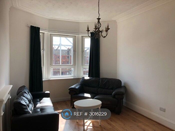 2 Bedroom Flat To Rent In Marwick Street, Glasgow, G31