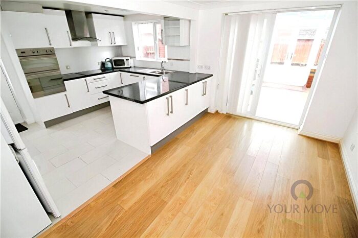 4 Bedroom Detached House To Rent In Violet Close, Bedford, Bedfordshire, MK42