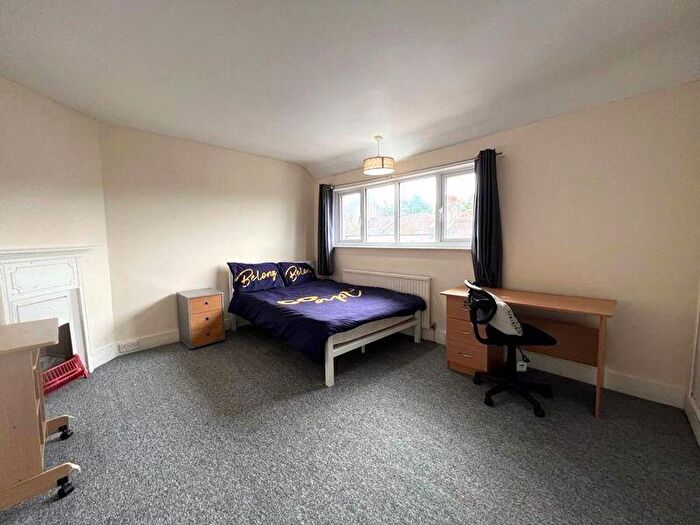 3 Bedroom Terraced House To Rent In Milner Road, Brighton, BN2