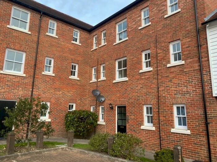 1 Bedroom Flat To Rent In The Spires, Canterbury, CT2