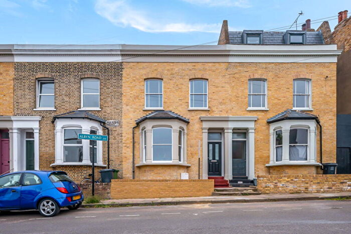 3 Bedroom Terraced House For Sale In Albyn Road, London, SE8