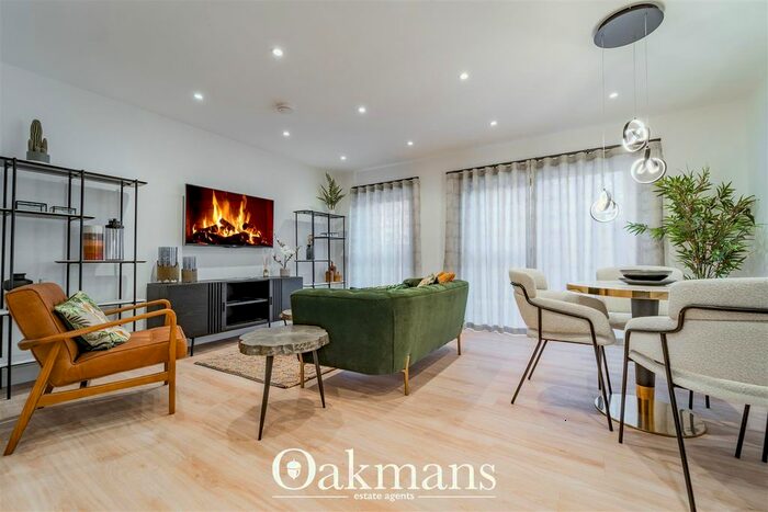 2 Bedroom Flat To Rent In Treadwell Court, Stratford Road, Shirley, B90