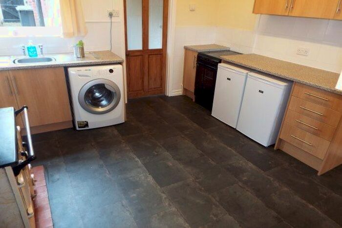 2 Bedroom Property To Rent In Langley Street, Stoke-On-Trent, ST4