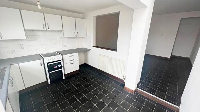 2 Bedroom Terraced House To Rent In Queen Street, Brimington, Chesterfield, S43