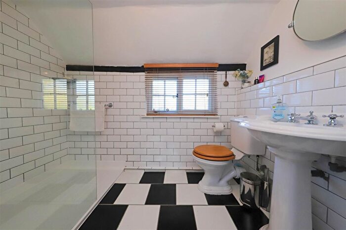 1 Bedroom Cottage For Sale In Sir Georges Place, Steyning, BN44