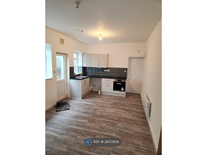 1 Bedroom Flat To Rent In Tom Brown Street, Rugby, CV21