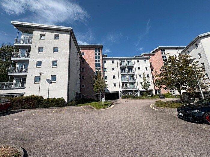 2 Bedroom Flat To Rent In Queens Crescent, Aberdeen, AB15