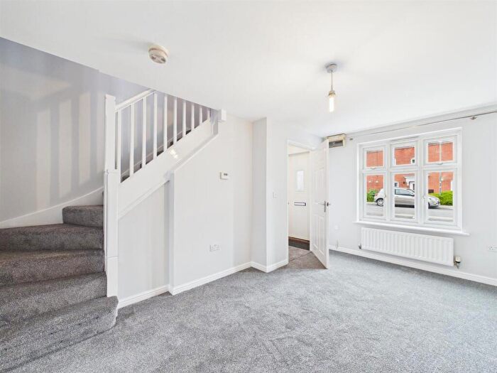 2 Bedroom Terraced House To Rent In Wharf Lane Solihull, B91