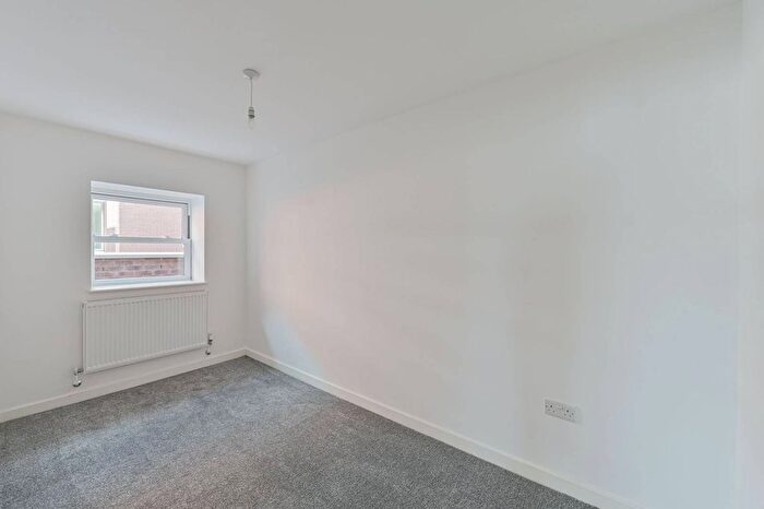 2 Bedroom Flat To Rent In Crayford Road, Crayford, DA1