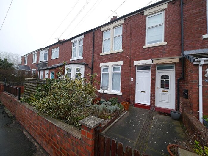 2 Bedroom Flat To Rent In Park Terrace, Killingworth, Newcastle Upon Tyne, NE12