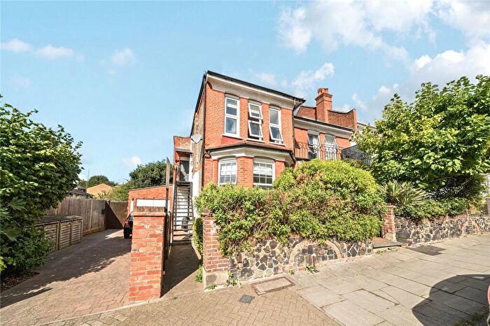 2 Bedroom Maisonette For Sale In Queensthorpe Road, London, SE26