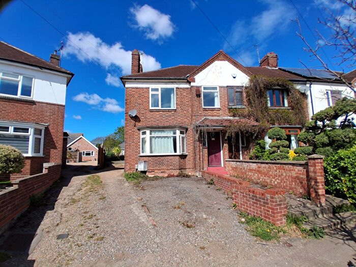 3 Bedroom End Of Terrace House For Sale In Silverwood Close, Cambridge, CB1