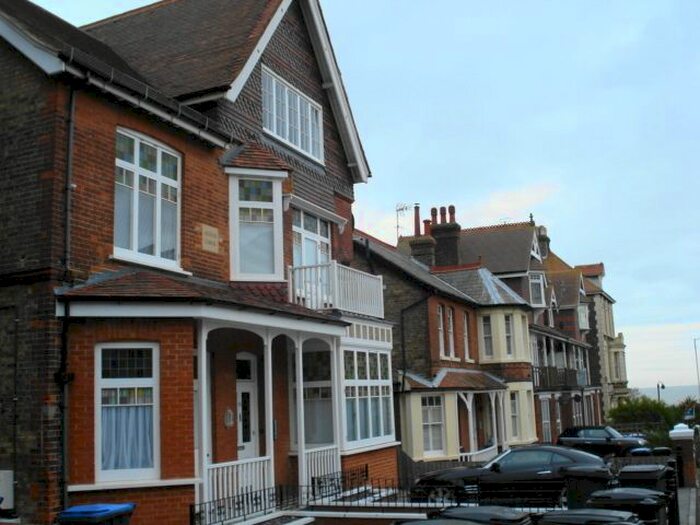 1 Bedroom Flat To Rent In Granville Road, Broadstairs, CT10